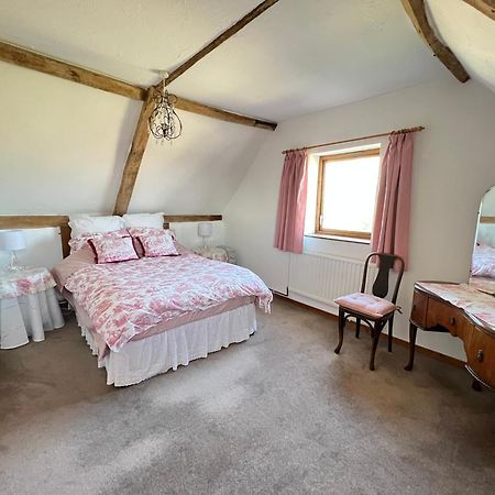 Cockley Cley Dairy Cottage מראה חיצוני תמונה