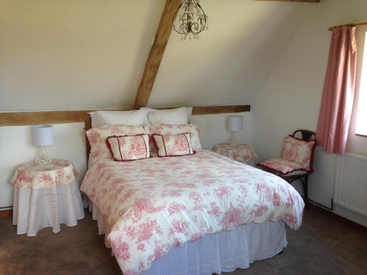 Cockley Cley Dairy Cottage מראה חיצוני תמונה