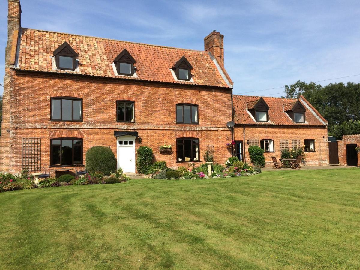 Cockley Cley Dairy Cottage מראה חיצוני תמונה